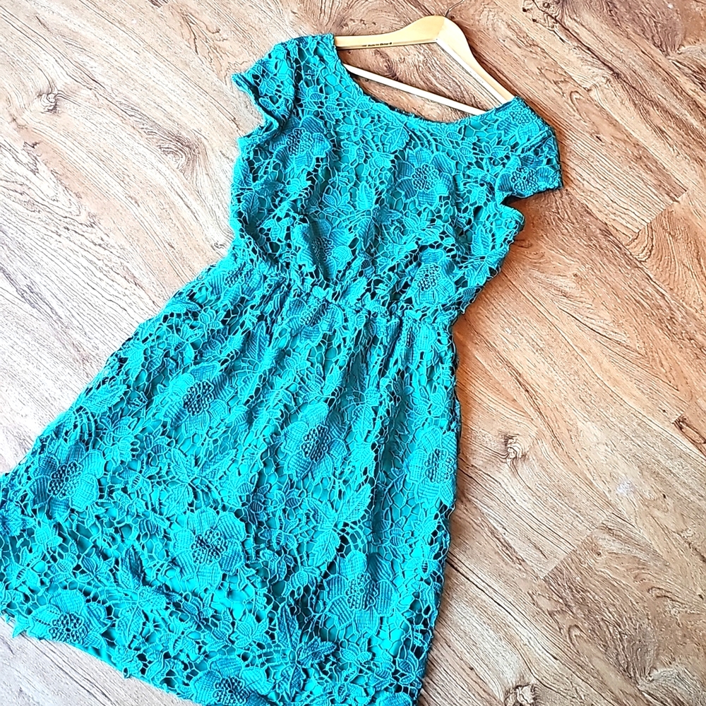 NWOT Hunter Green Lace Western Style Dress